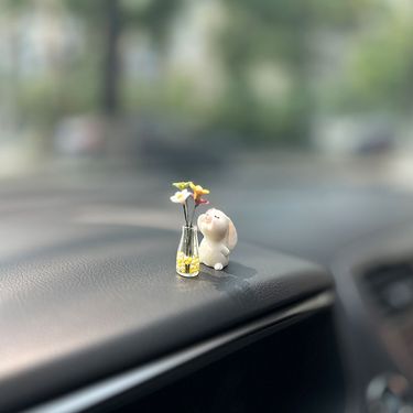 Cute mini daisy center console window healing series interior decoration, personalized car doll_autovado.com