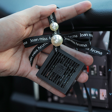 Small Town Yixiang Car Fragrance Car Perfume Durable Light Fragrance Blue Wind Chime Sage Wardrobe Fragrance Pendant_autovado.com