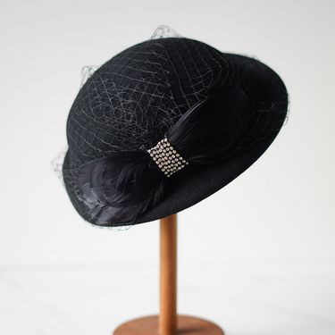 Hot Sale Womens French Style Feather Bow Fansitor Veil Wool Felt Dress Winter Beret Pillbox Hats Event Church Tea Party_autovado.com