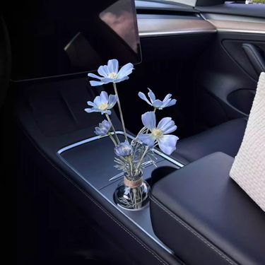 Car bouquet girls, interior accessories good items for cars, center console decorations, high-end simulation vases_autovado.com