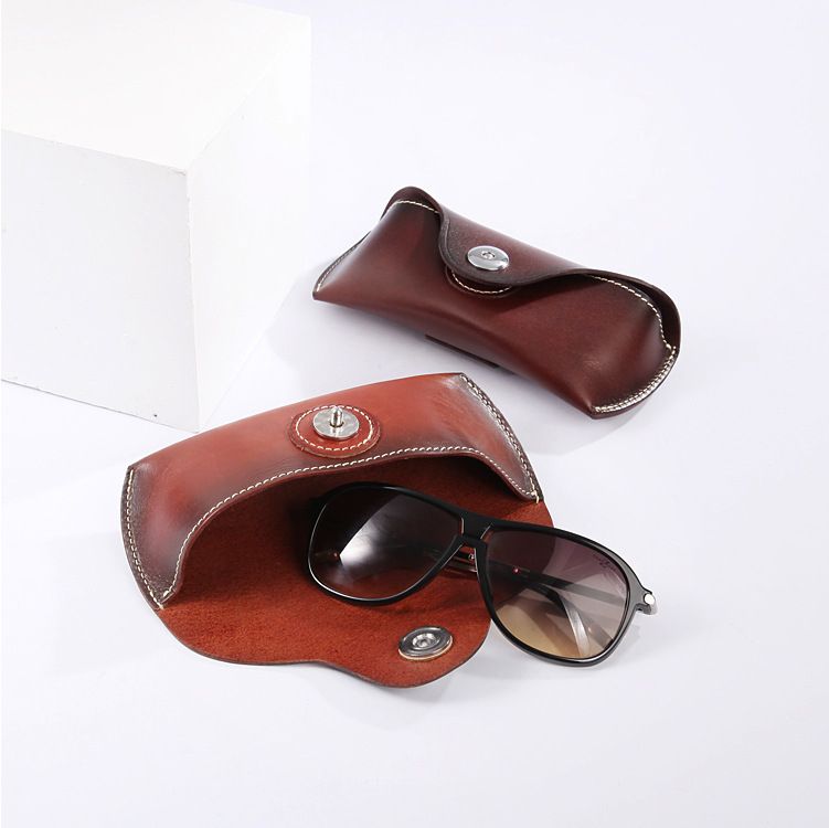 Unisex Vintage handmade leather eyewear case Portable leather eyewear storage bag Plant tanned leather cowhide eyewear bag_autovado.com