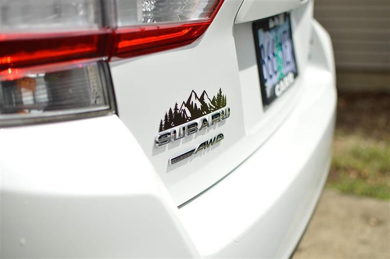 X-100 Yuutoo Hot Selling Forest Snow Mountain Emblem Decorative Personalized Creative Car Stickers_autovado.com