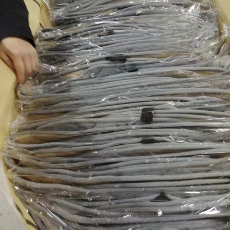 Winter car seat cushion no backrest square embroidered plush tie-free warm three-piece front and rear row single seat cushion_autovado.com