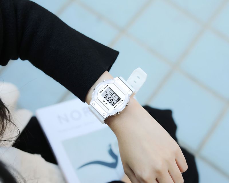 Square Digital Watch Calendar Week Night Light Alarm Clock_autovado.com