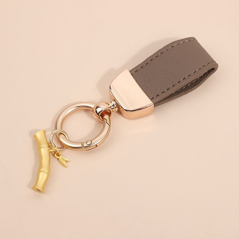 Car Keychain Men's And Women's Pendants Creative Personality Pendants Exquisite High End Ornaments Niche Simple Bag_autovado.com