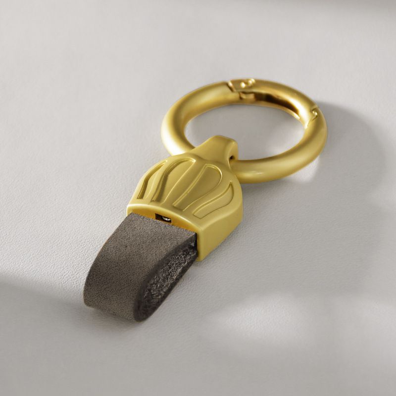 Crown Frosted Cowhide Car Keychain Light Luxury Men And Women Ring Keychain Laser Engraved Genuine Leather Pendant_autovado.com