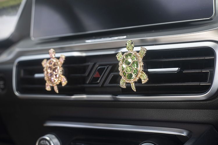 New Crystal Shining Cute Tortoise Perfume Clip Creative Car Fragrance Decoration_autovado.com