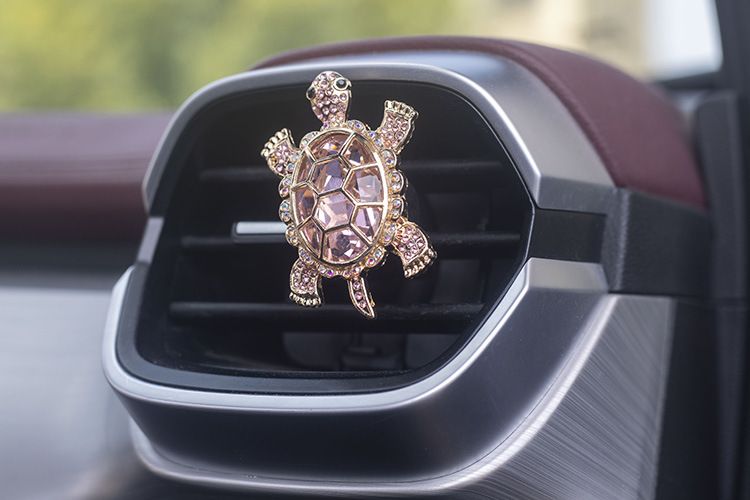 New Crystal Shining Cute Tortoise Perfume Clip Creative Car Fragrance Decoration_autovado.com