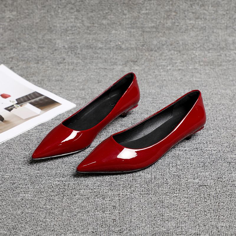 Spring new commuter style pointed head medium low heel single shoes women's thin heel patent leather work shoes women's black_autovado.com