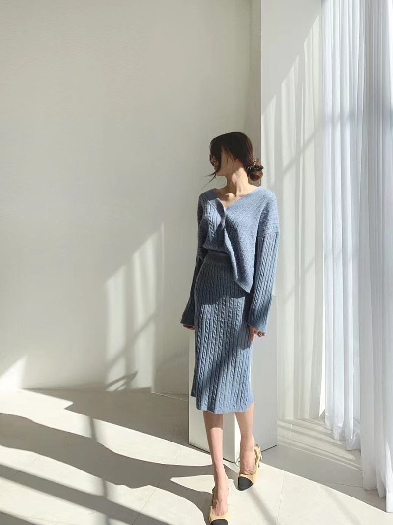 Women's Clothing elegant V-neck linen pattern knitted cardigan sweater + high waist sheath skirt_autovado.com