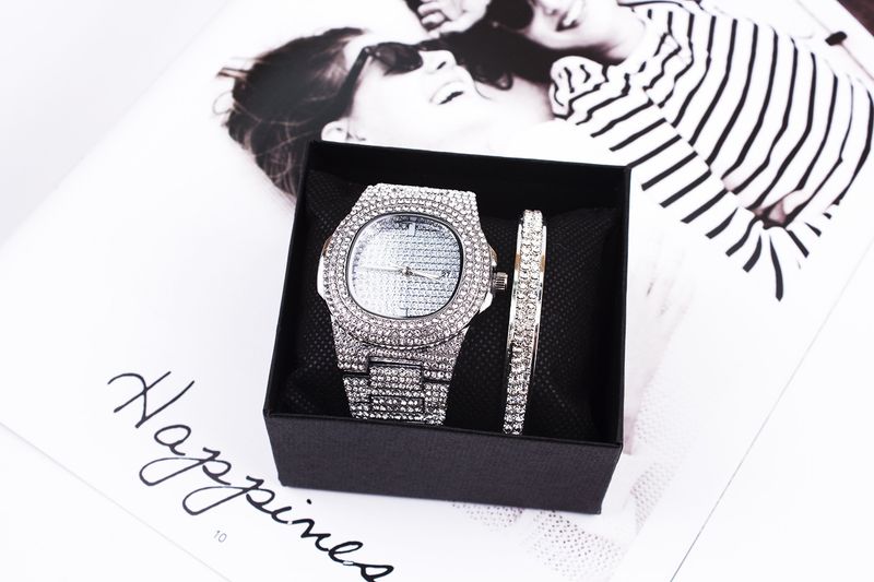 Diamond fashion watch set bracelet ladies wristwatch men_autovado.com