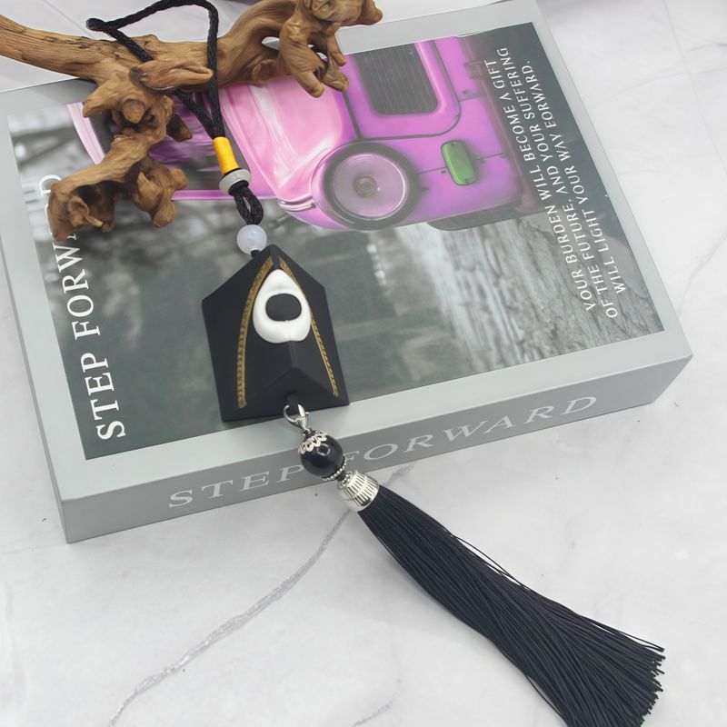 Traditional Chinese Style Car Hanging Ornament - Resin Pendant Decor For Rearview Mirror (Green/Yellow/Black Stone/Architecture Design)_autovado.com