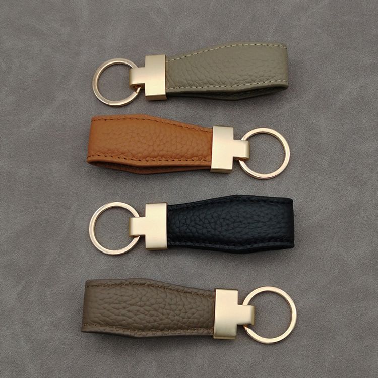 Top Layer Leather Car Keychain Fashion Genuine Leather Key Chain Ring Alloy Pendant Creative Men And Women Leather Lanyard_autovado.com