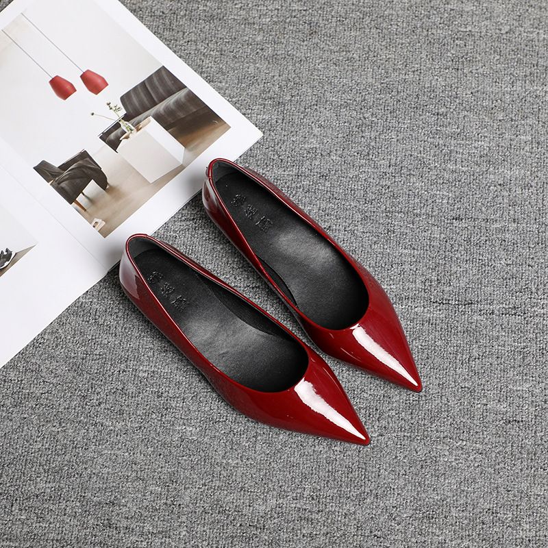 Spring new commuter style pointed head medium low heel single shoes women's thin heel patent leather work shoes women's black_autovado.com
