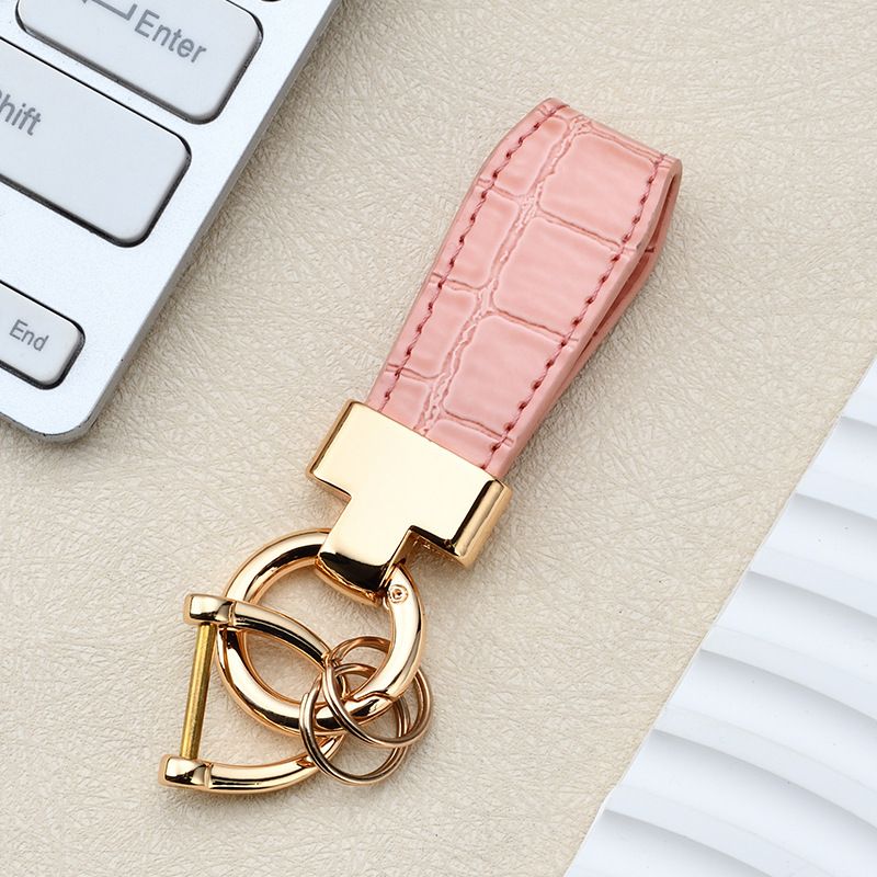 Simple Leather Bag Pendant Creative Horseshoe Buckle Leather Key Accessories New Fashion Leather Rope Car Key Chain_autovado.com