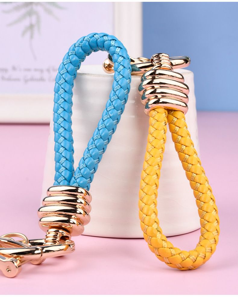 Braided Leather Rope Car Keychain Business Horseshoe Buckle Key Accessories Creative Bag Keychain Metal Pendant_autovado.com