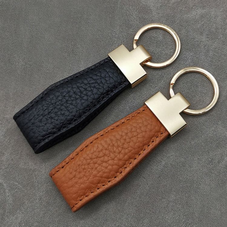 Top Layer Leather Car Keychain Fashion Genuine Leather Key Chain Ring Alloy Pendant Creative Men And Women Leather Lanyard_autovado.com