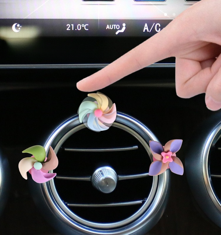 Car mounted new windmill rotating gyroscope creative decoration small ornaments, center console car interior_autovado.com