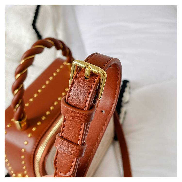 Niche Design Embroidered Vintage Style Letter Handbag Shoulder Crossbody Women's Bag_autovado.com
