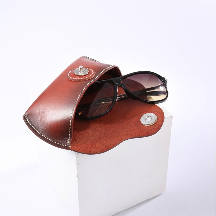 Unisex Vintage handmade leather eyewear case Portable leather eyewear storage bag Plant tanned leather cowhide eyewear bag_autovado.com