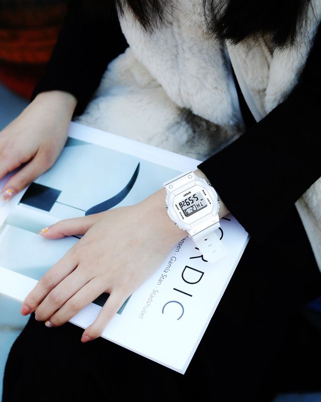 Square Digital Watch Calendar Week Night Light Alarm Clock_autovado.com