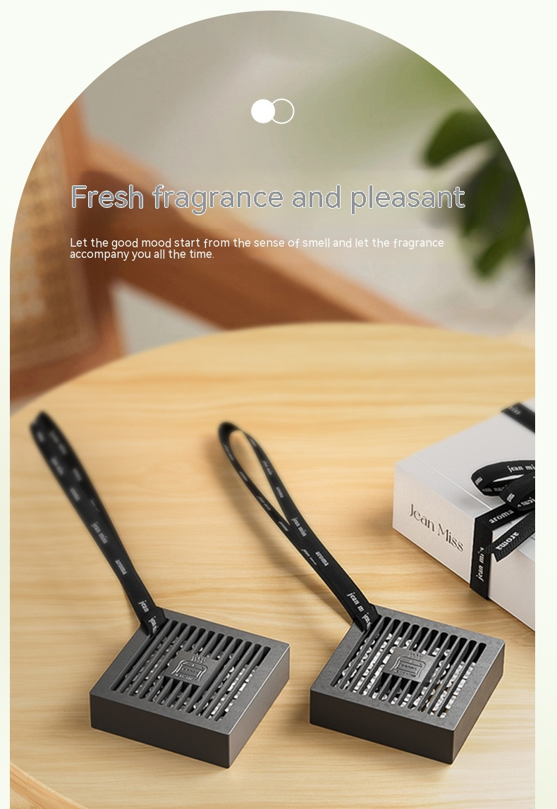 Small Town Yixiang Car Fragrance Car Perfume Durable Light Fragrance Blue Wind Chime Sage Wardrobe Fragrance Pendant_autovado.com