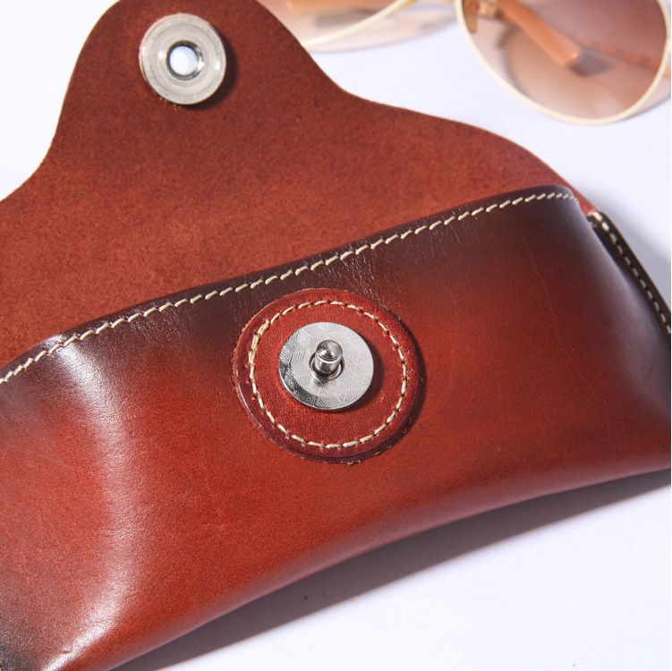 Unisex Vintage handmade leather eyewear case Portable leather eyewear storage bag Plant tanned leather cowhide eyewear bag_autovado.com