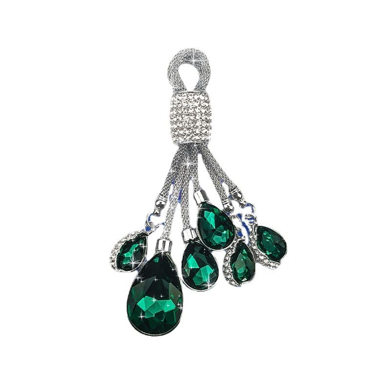 Car Diamond Car Crystal Keychain Pendant_autovado.com