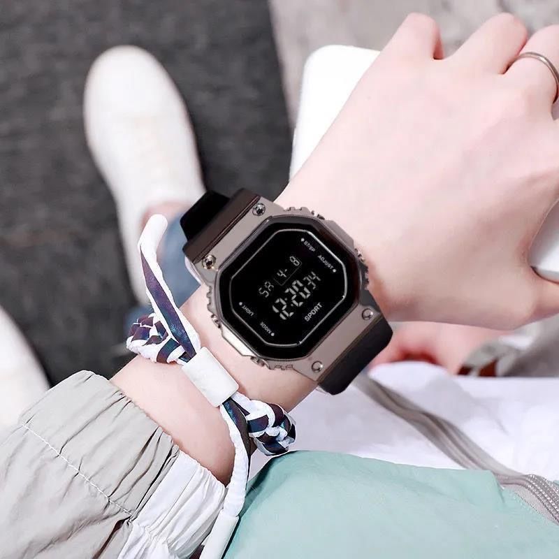 Square Digital Watch Calendar Week Night Light Alarm Clock_autovado.com