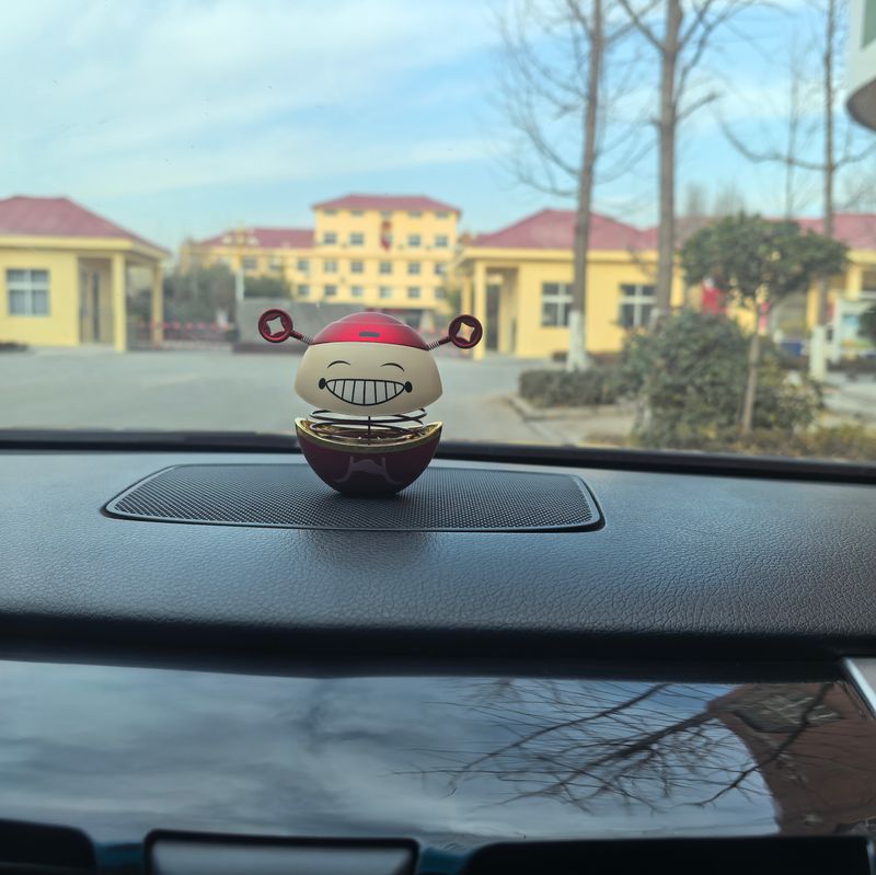 Happy God Of Wealth Dopamine Car Decompression Small Bell Ceer Console Desktop Creative Decoration Shaking Head_autovado.com