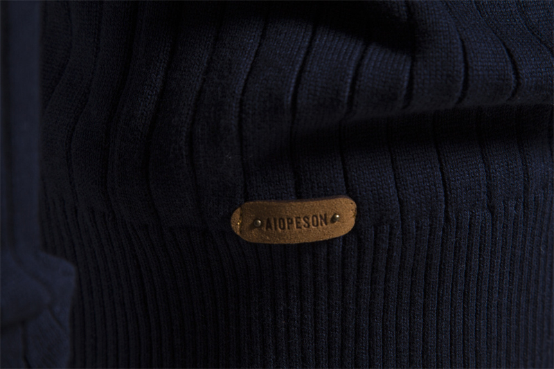 Man's clothing Stand collar men's sweater half zip solid color sweater quality men's wear_autovado.com