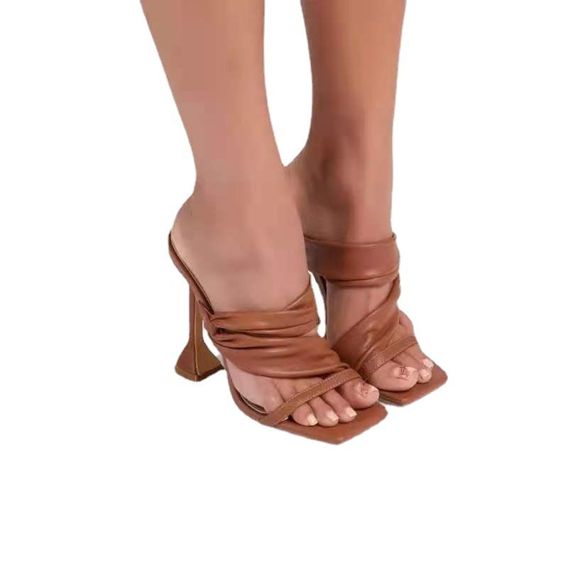 Women's plus-size high-heeled sandals Gold slippers with thin heels and square heads_autovado.com