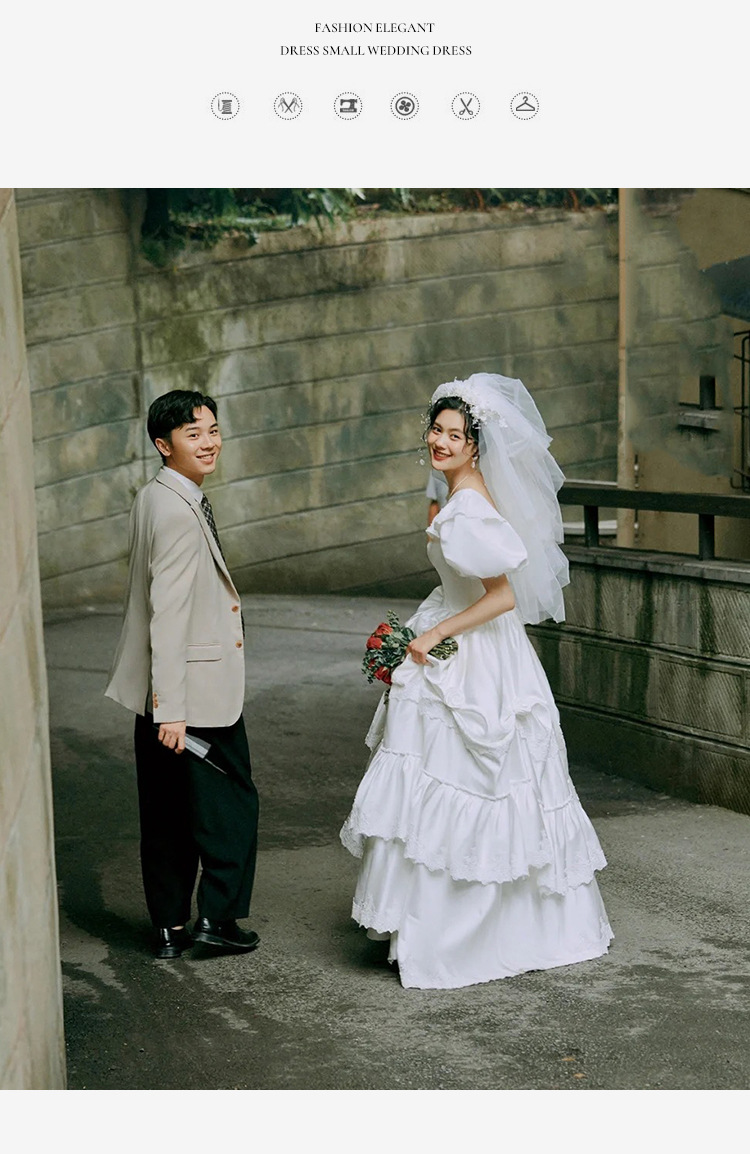 Retro vintage wedding dress, satin puff sleeves, slimming door veil, small French travel photography dress, wedding dress_autovado.com