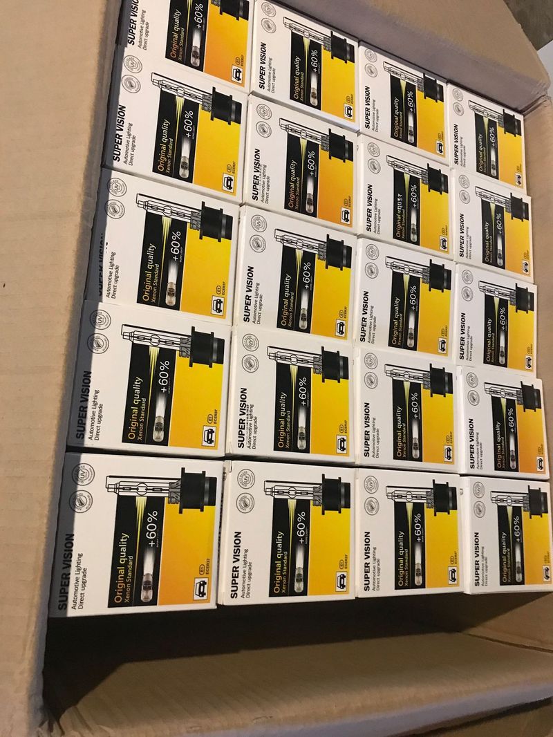 Automotive D1S D2S D3S D4S Xenon Lamp D5SD8S Iron Stand Bright HID Bulb_autovado.com
