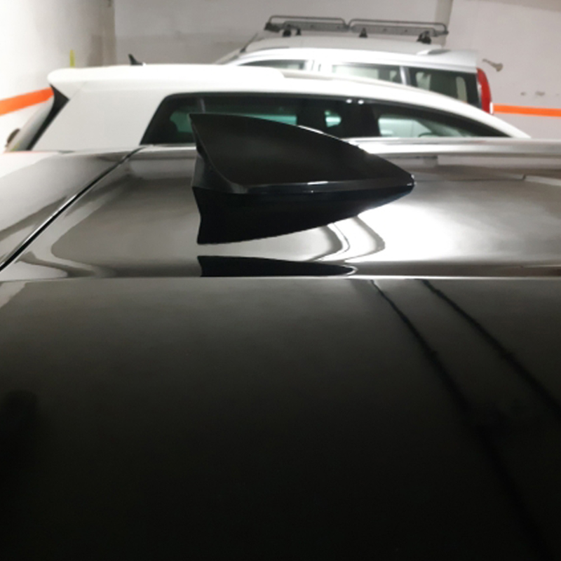Yuanmheng Stylish Universal Auto Car Roof Shark Fin Signal Antenna FM/AM Radio Aerial_autovado.com