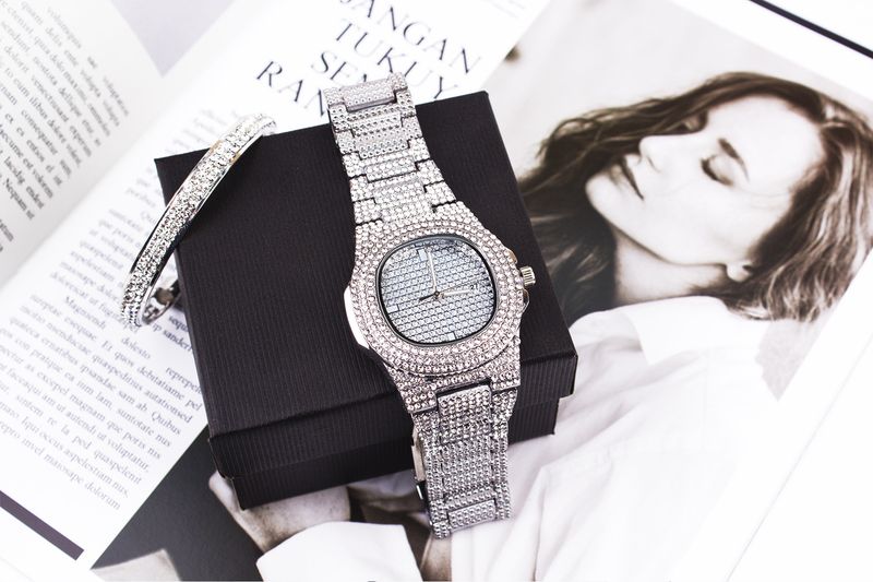 Diamond fashion watch set bracelet ladies wristwatch men_autovado.com
