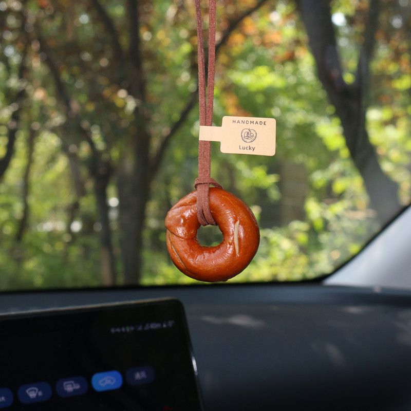 Handmade alkaline bread car pendants rearview mirror pendants creative personality car ornaments_autovado.com