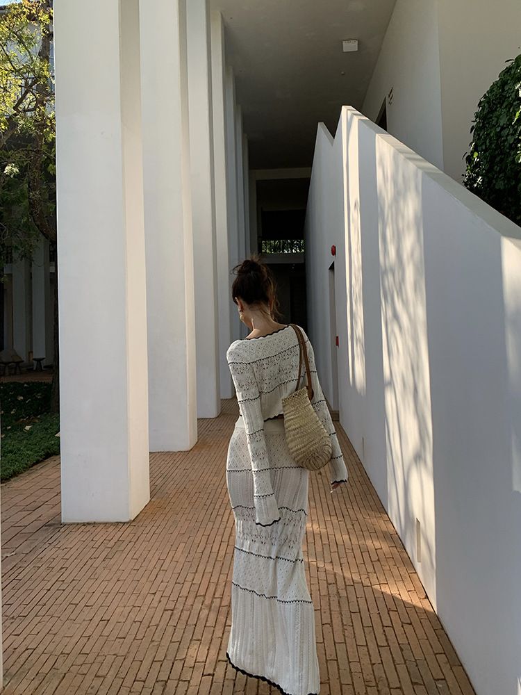 Women's Clothing hollow knitted top skirt two piece suit fashionable and age reducing temperament early spring wear a complete set_autovado.com