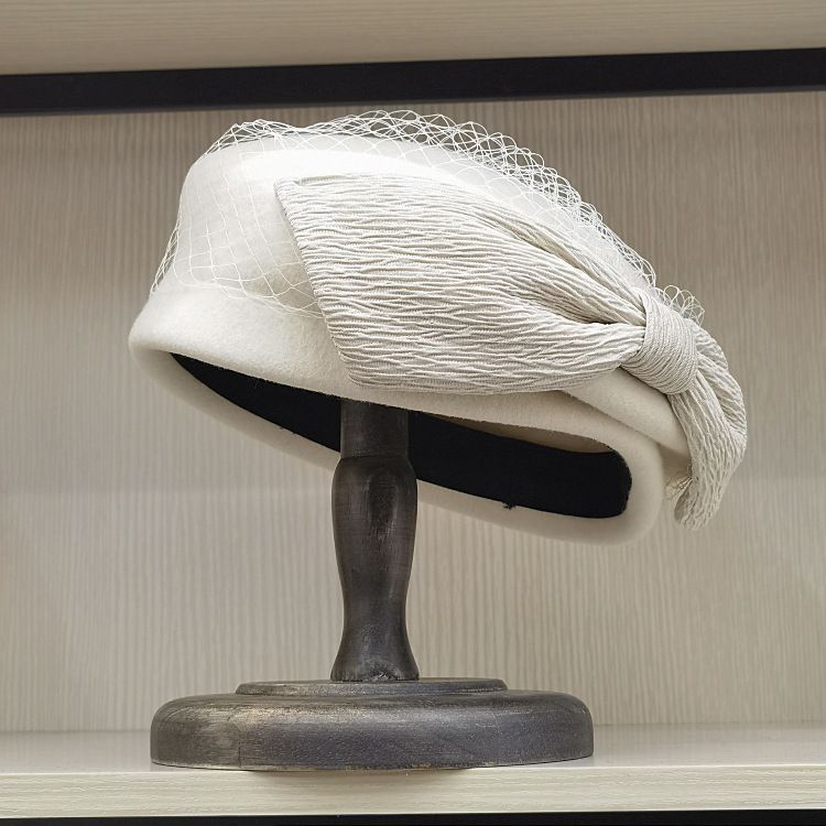 Hot Sale French Beret for Women Winter Veil Netting Bow Fascinator Hats Ladies Wedding Party Church Fedora Hat_autovado.com