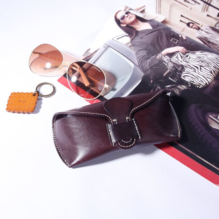 Unisex Cowhide handmade glasses case Vintage glasses with tanned tree paste glasses case_autovado.com