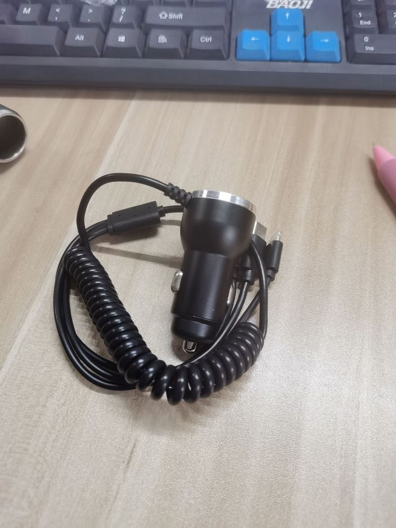 New digital car charger with one to three cable 100W super fast charging_autovado.com